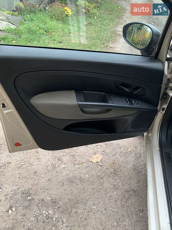 Седан Fiat Linea 2012 в Сумах фото 23 Седан Fiat Linea 2012 в Сумах