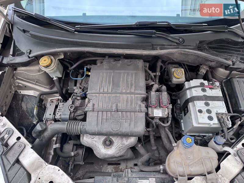 Седан Fiat Linea 2013 в Хмельницком фото 15 Седан Fiat Linea 2013 в Хмельницком