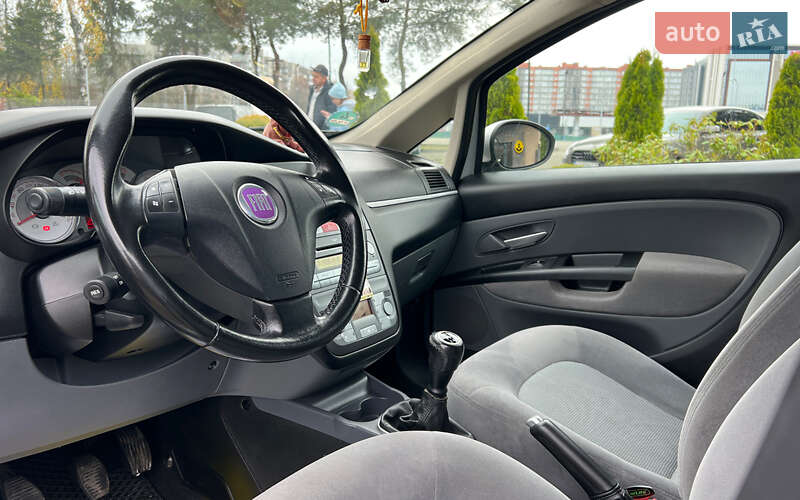 Седан Fiat Linea 2009 в Львові фото 10 Седан Fiat Linea 2009 в Львові