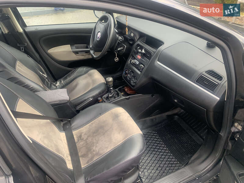 Седан Fiat Linea 2008 в Ивано-Франковске фото 3 Седан Fiat Linea 2008 в Ивано-Франковске