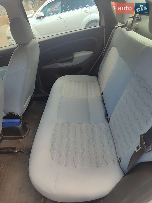 Седан Fiat Linea 2014 в Киеве