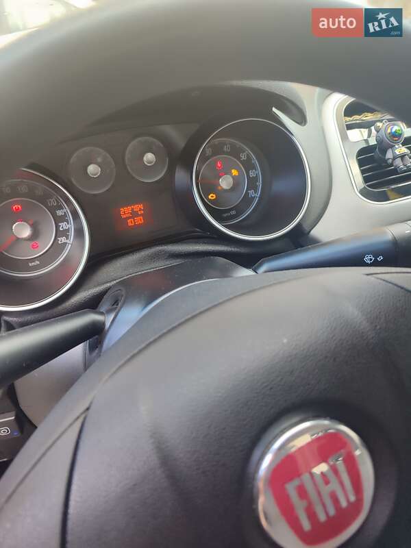 Седан Fiat Linea 2014 в Киеве