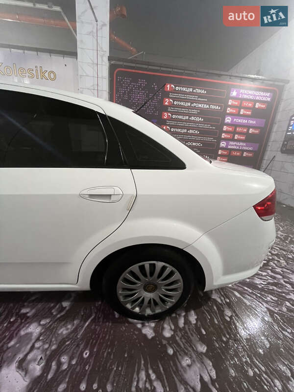 Седан Fiat Linea 2013 в Киеве фото 13 Седан Fiat Linea 2013 в Киеве