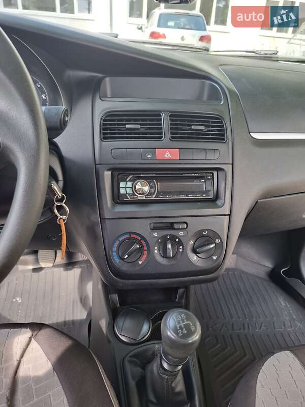 Седан Fiat Linea 2009 в Ивано-Франковске