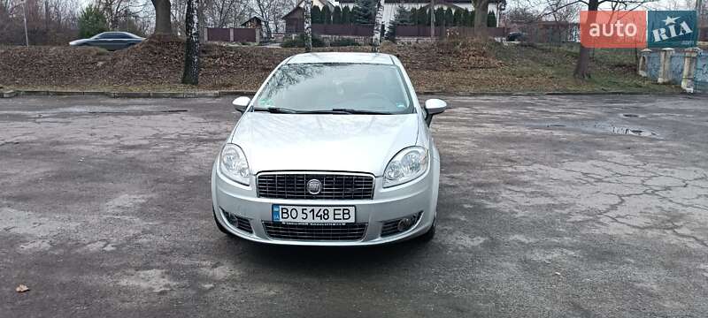 Седан Fiat Linea 2009 в Золочеві