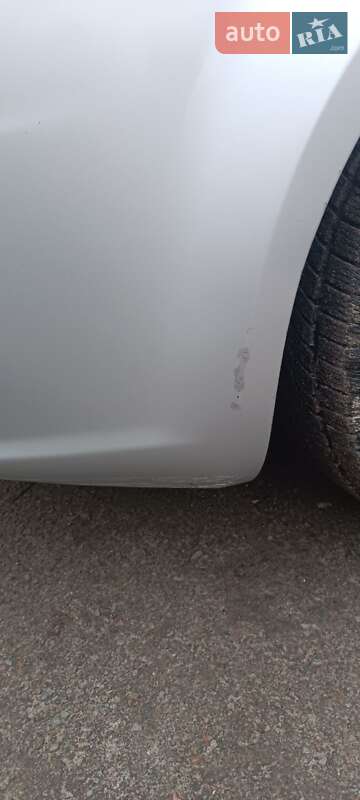 Седан Fiat Linea 2009 в Золочеві