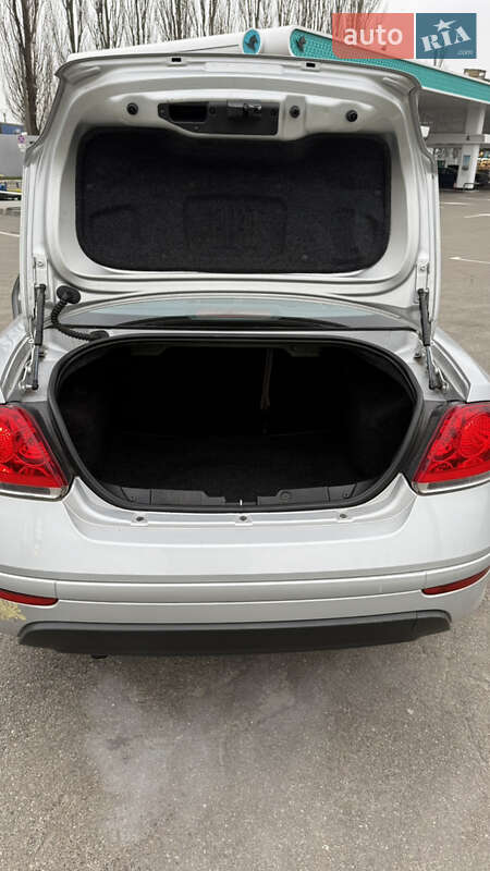 Седан Fiat Linea 2013 в Киеве