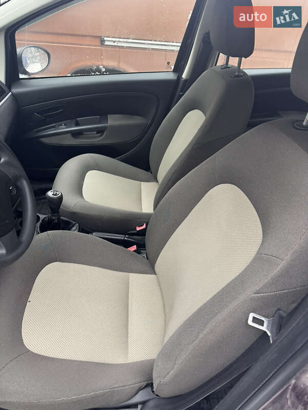 Седан Fiat Linea 2011 в Тернополе