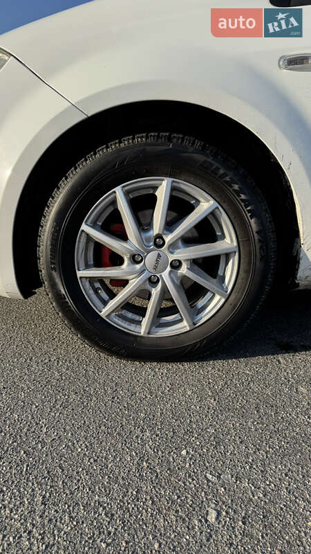 Седан Fiat Linea 2013 в Дніпрі фото 28 Седан Fiat Linea 2013 в Дніпрі