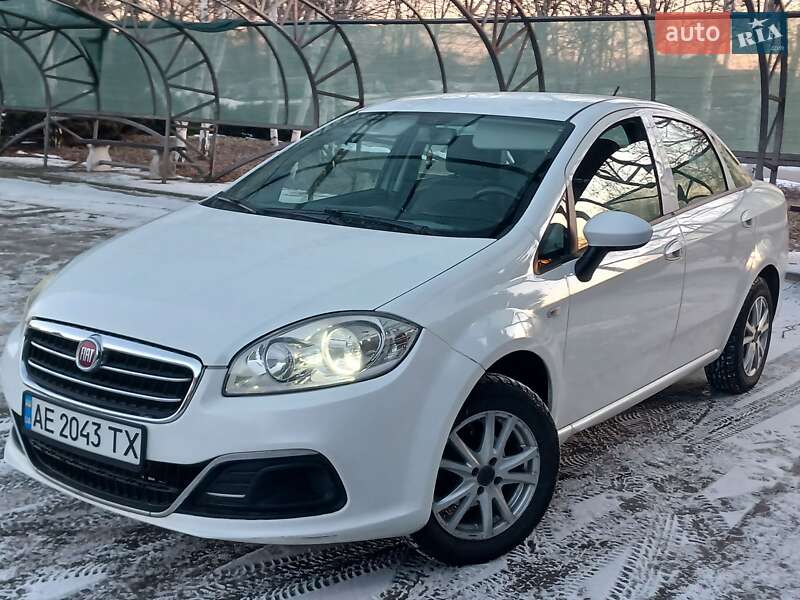 Седан Fiat Linea 2013 в Павлограді