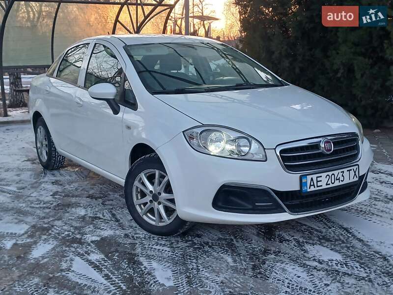 Седан Fiat Linea 2013 в Павлограді
