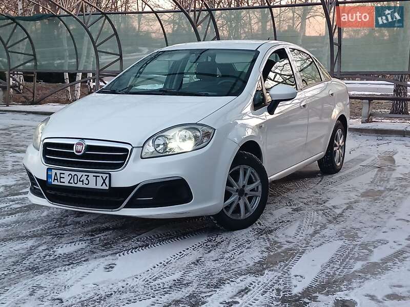 Седан Fiat Linea 2013 в Павлограді