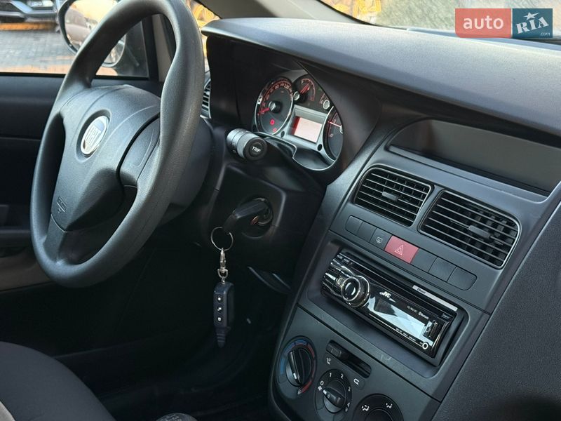 Седан Fiat Linea 2012 в Харькове фото 31 Седан Fiat Linea 2012 в Харькове