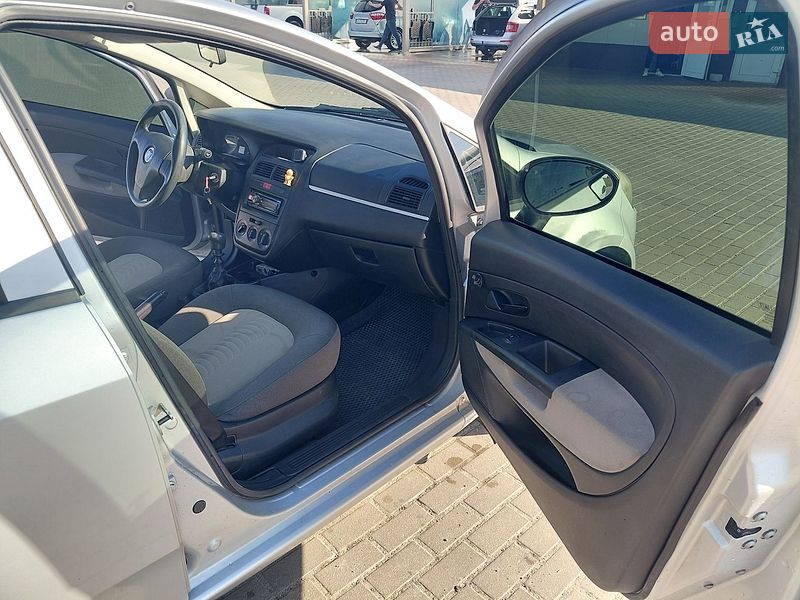 Седан Fiat Linea 2008 в Киеве