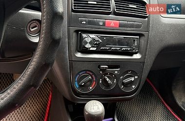 Седан Fiat Linea 2012 в Ладыжине