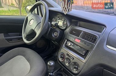 Седан Fiat Linea 2012 в Кривом Роге