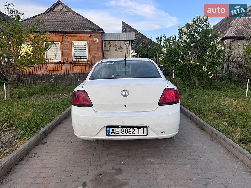 Седан Fiat Linea 2012 в Кривом Роге