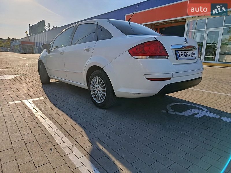 Седан Fiat Linea 2015 в Тальном