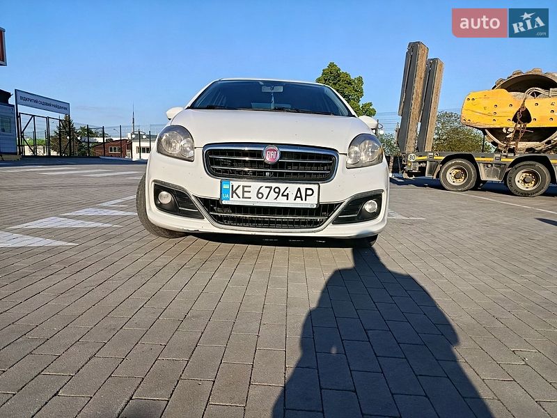 Седан Fiat Linea 2015 в Тальном