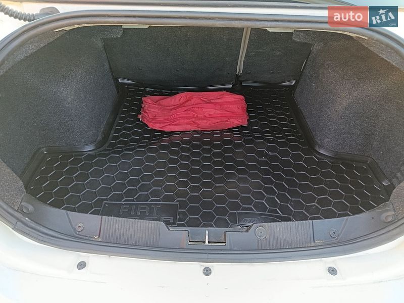 Седан Fiat Linea 2015 в Тальном