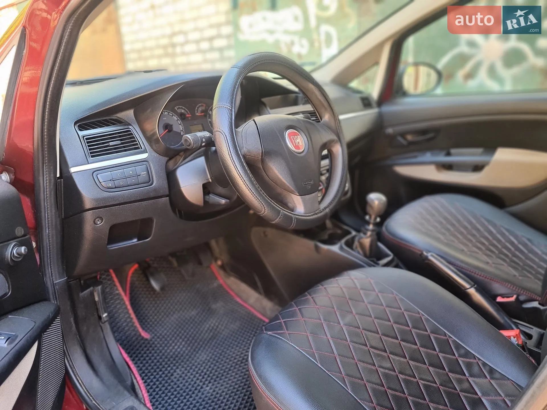 2010 Fiat Linea - мініатюра 16