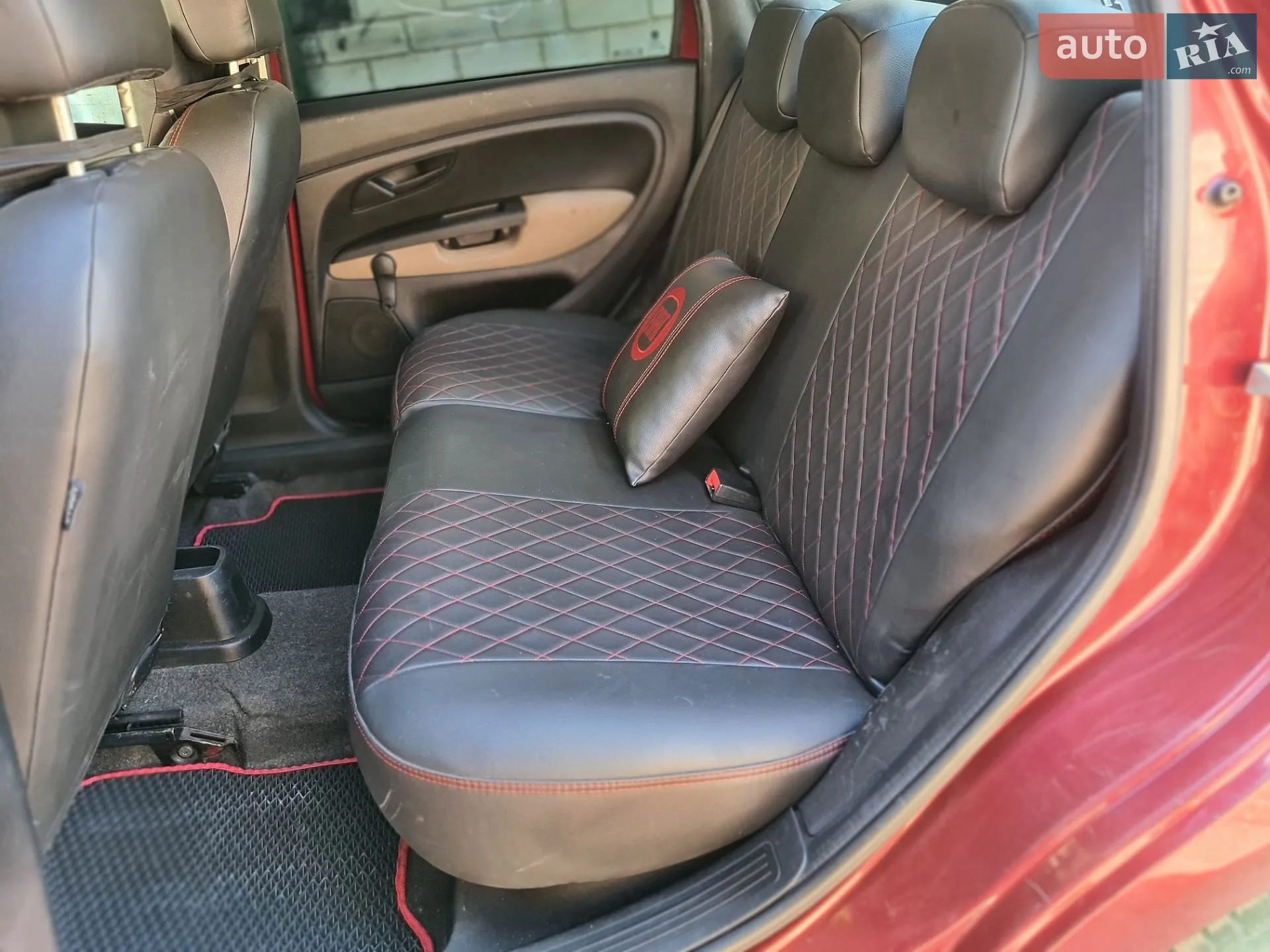 2010 Fiat Linea - мініатюра 21