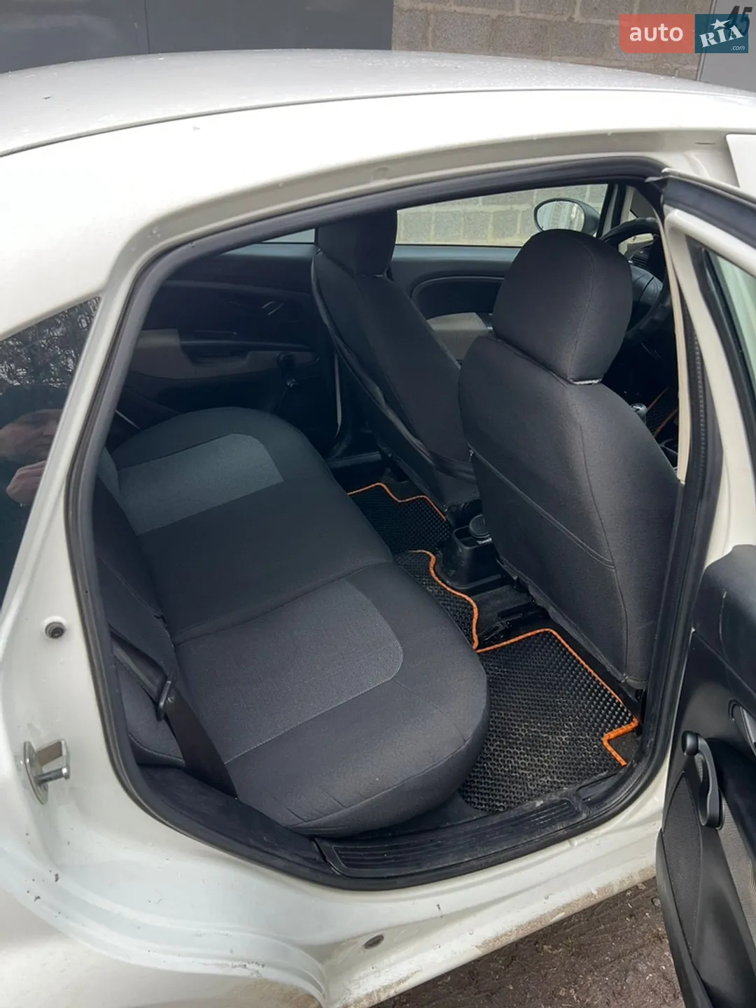 2012 Fiat Linea - мініатюра 13