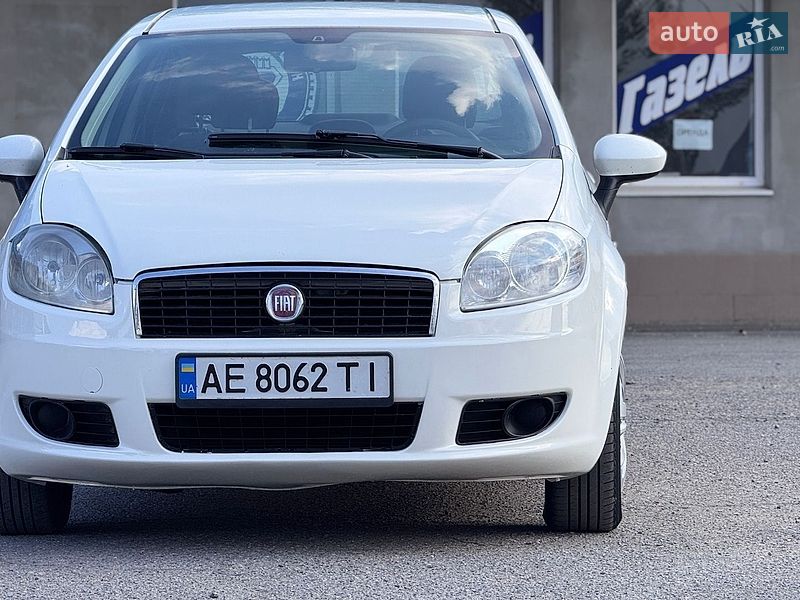 Седан Fiat Linea 2012 в Кривом Роге