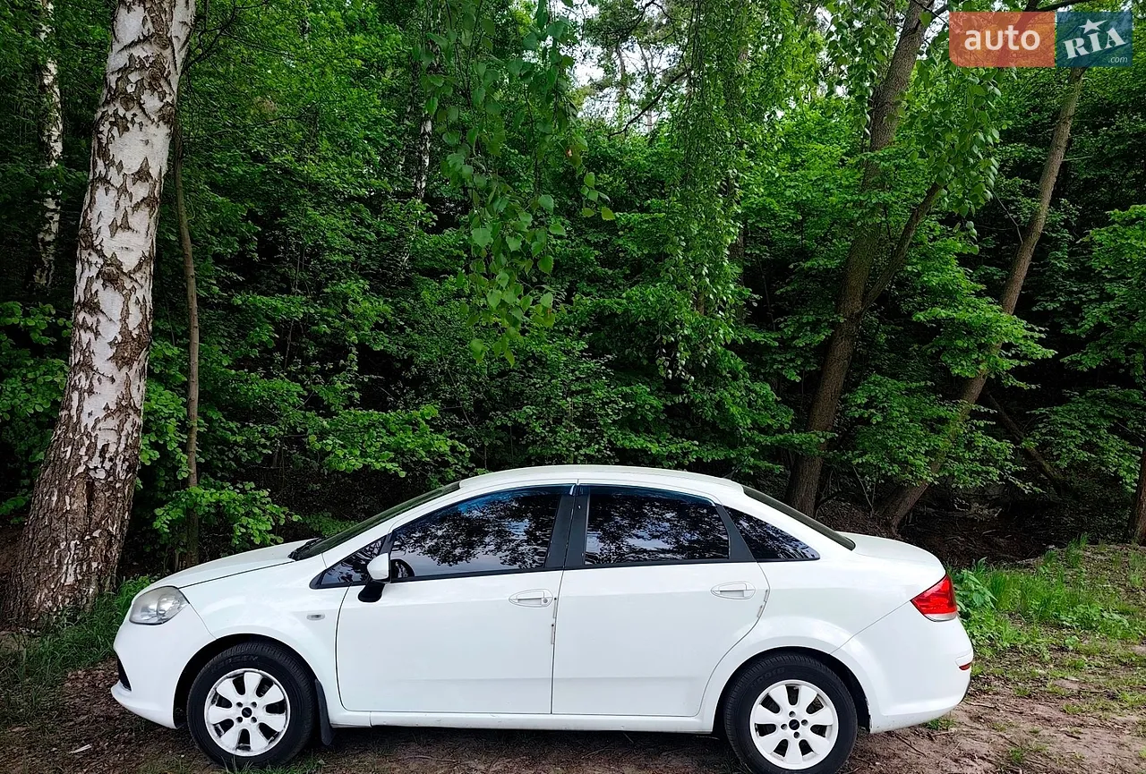 2013 Fiat Linea - мініатюра 14