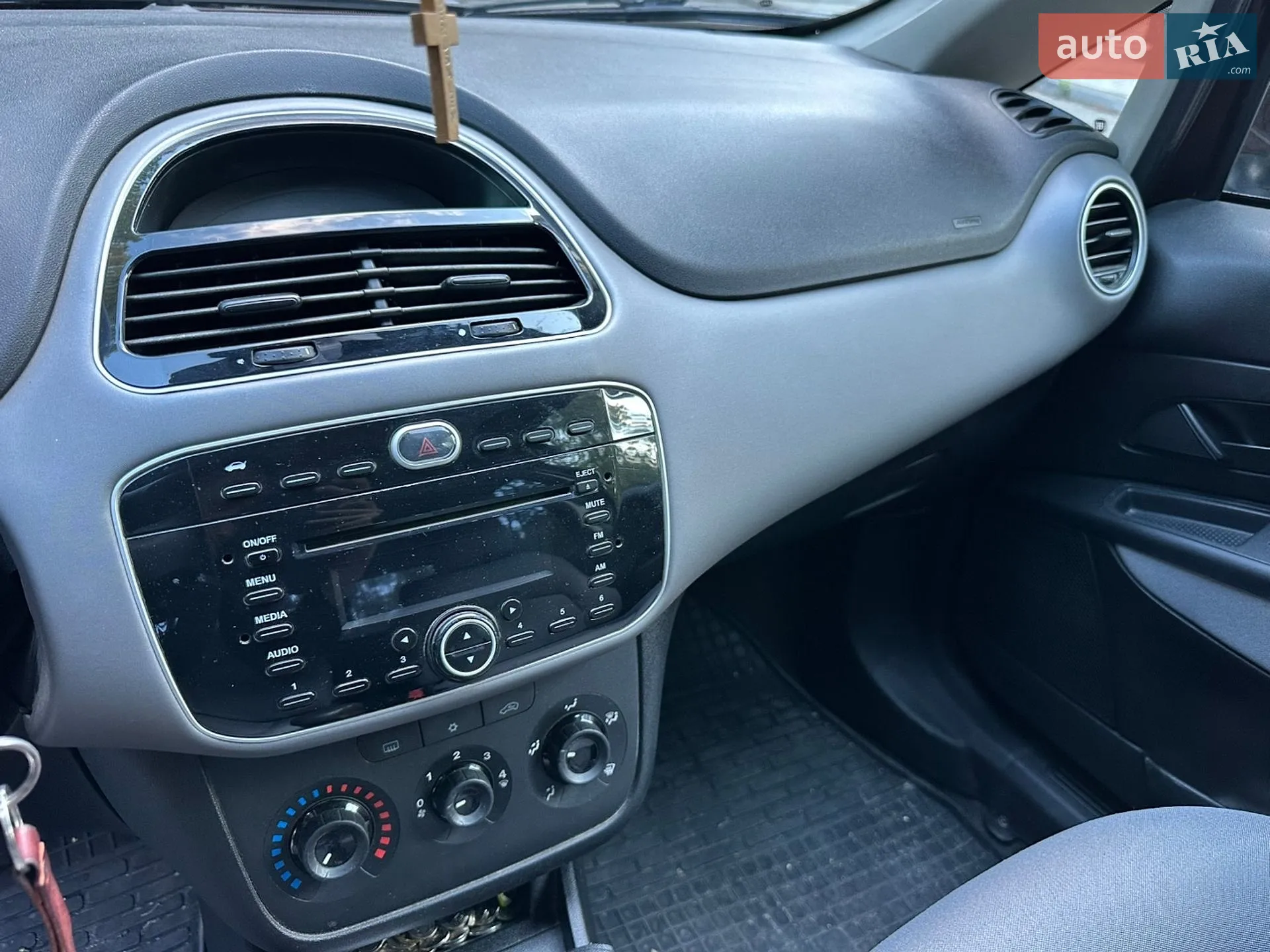 2013 Fiat Linea - мініатюра 17
