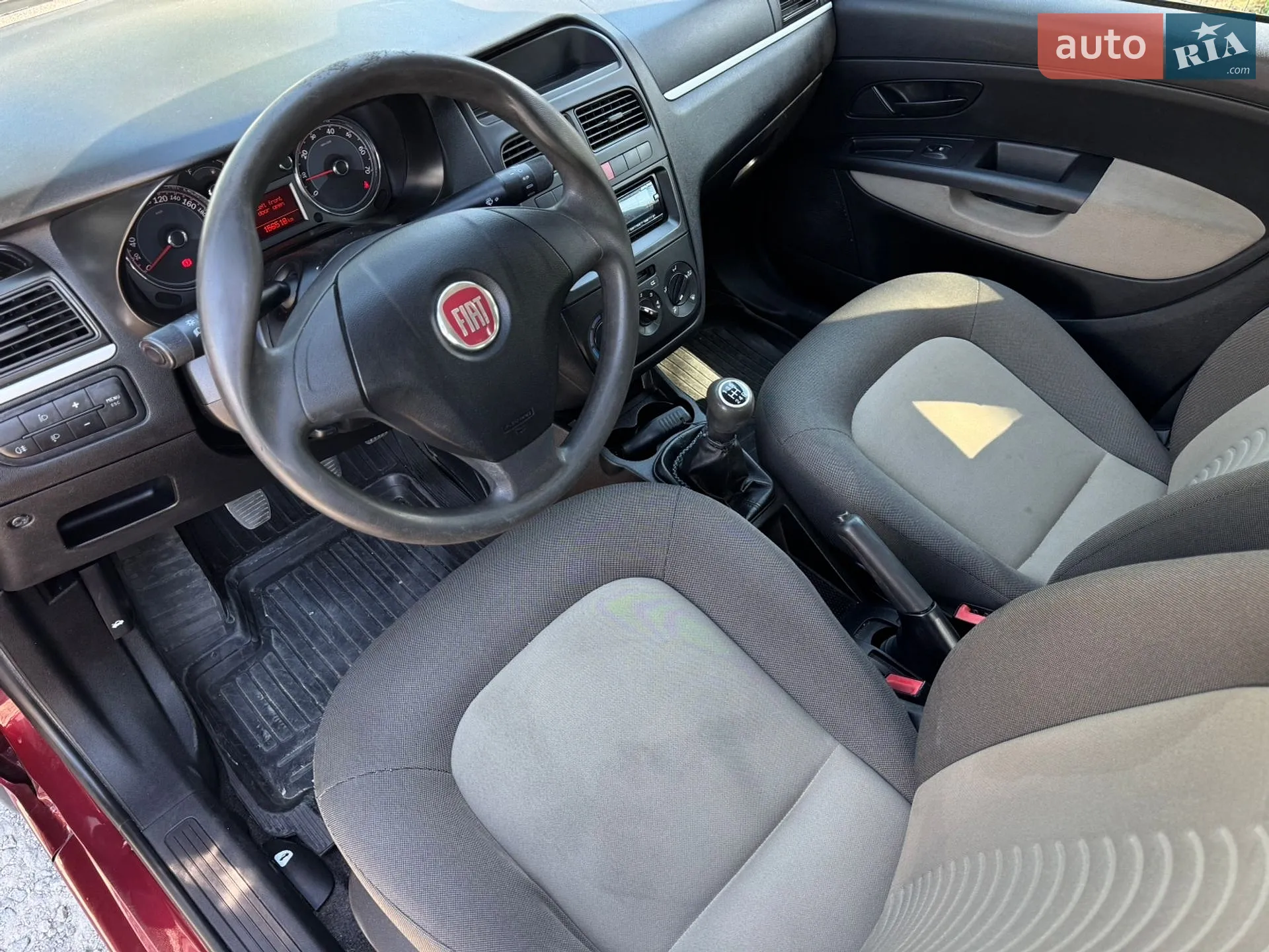 2010 Fiat Linea - мініатюра 9