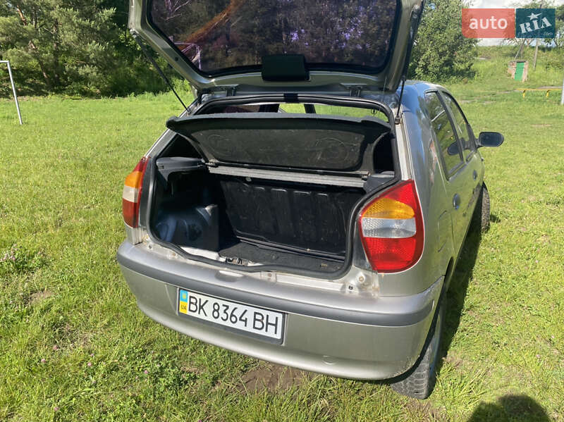 Хэтчбек Fiat Palio 2003 в Дубно