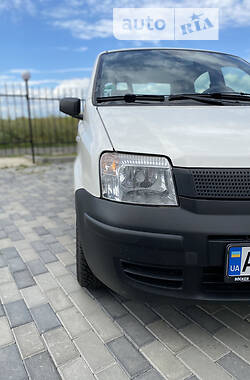 Седан Fiat Panda 2009 в Луцке