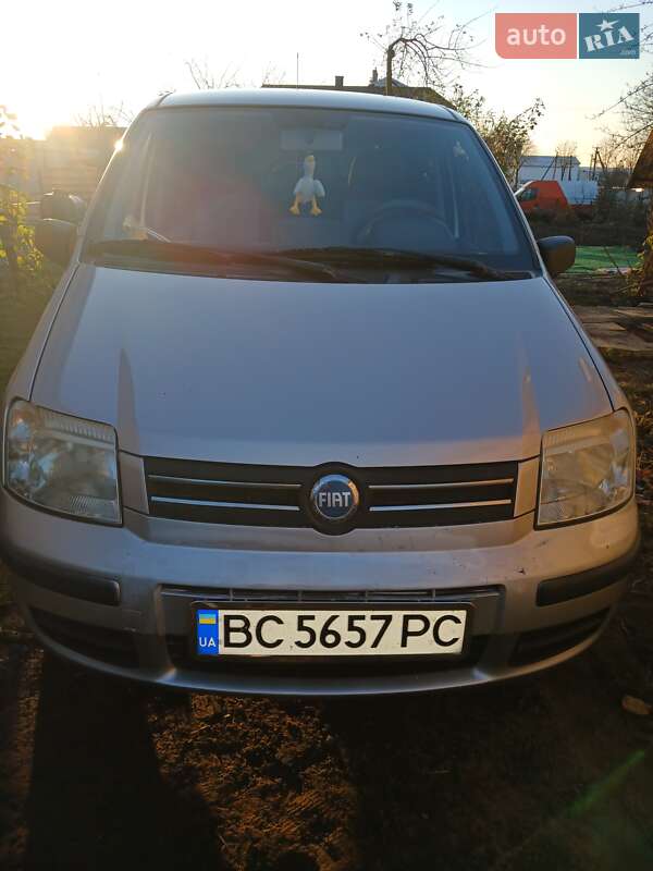 Хэтчбек Fiat Panda 2007 в Городке