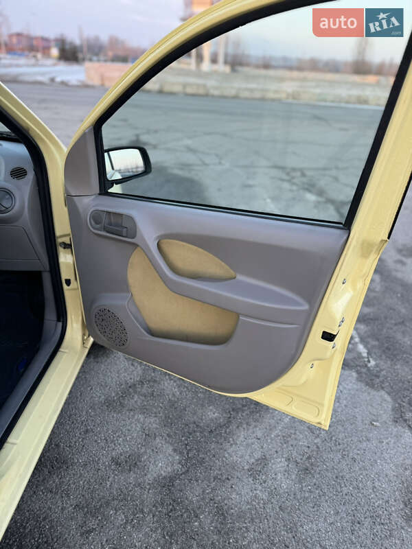 Хетчбек Fiat Panda 2005 в Василькові