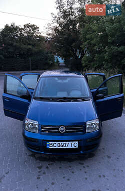 Хэтчбек Fiat Panda 2005 в 