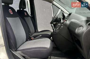 Хетчбек Fiat Panda 2011 в 