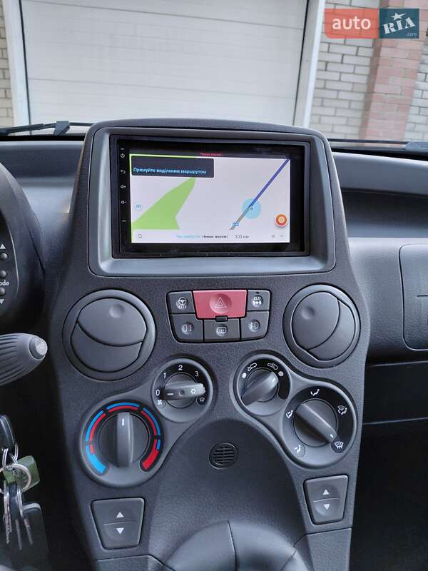 Хетчбек Fiat Panda 2010 в Сумах
