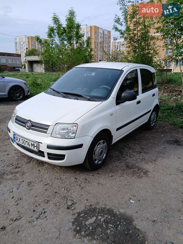Хетчбек Fiat Panda 2012 в 