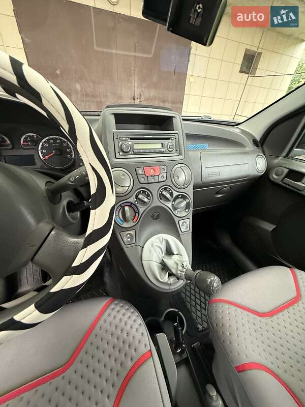 Хэтчбек Fiat Panda 2011 в Тернополе