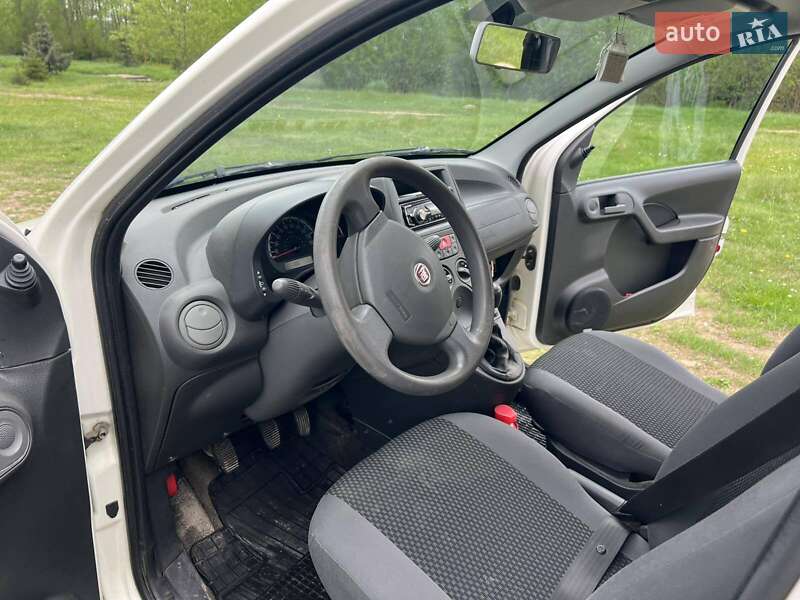 Хэтчбек Fiat Panda 2011 в Калуше фото 2 Хэтчбек Fiat Panda 2011 в Калуше