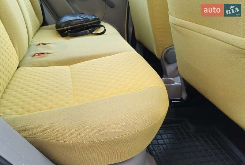 Хетчбек Fiat Panda 2005 в Івано-Франківську фото 49 Хетчбек Fiat Panda 2005 в Івано-Франківську