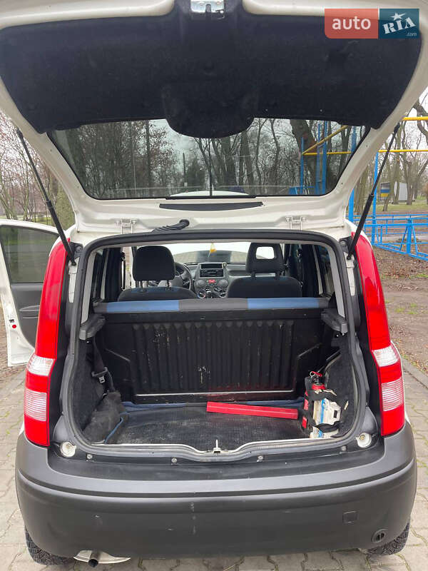 Хэтчбек Fiat Panda 2011 в Верхнеднепровске фото 12 Хэтчбек Fiat Panda 2011 в Верхнеднепровске