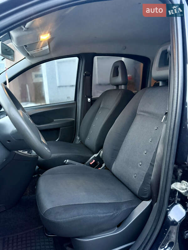 Хетчбек Fiat Panda 2011 в Коломиї фото 14 Хетчбек Fiat Panda 2011 в Коломиї