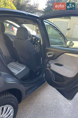 Хэтчбек Fiat Punto Evo 2010 в 
