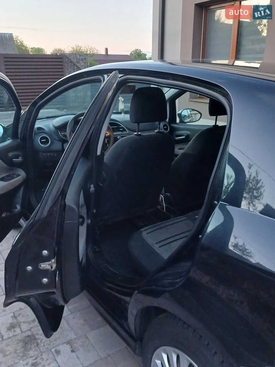 2010 Fiat Punto - мініатюра 11
