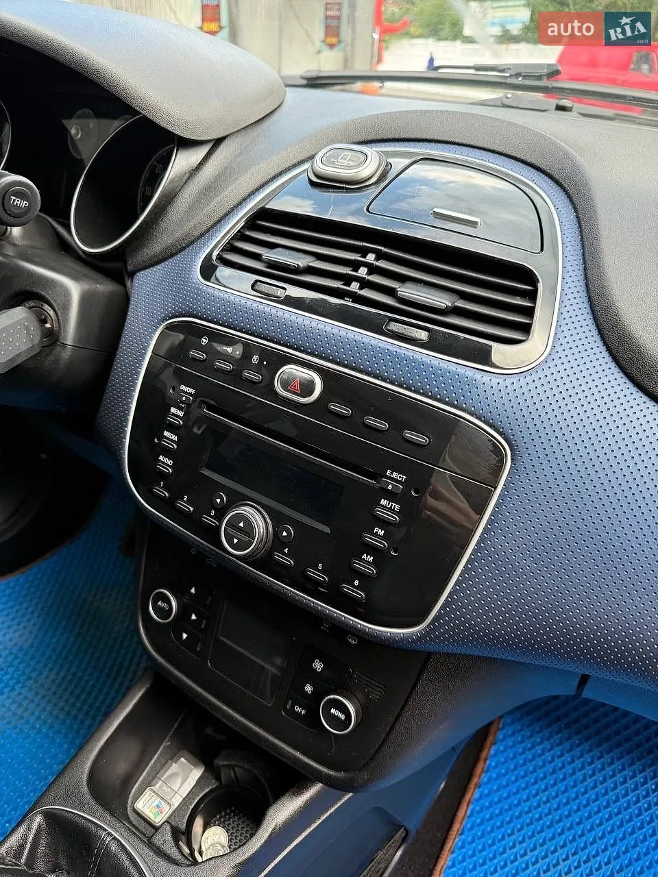 2010 Fiat Punto - мініатюра 12