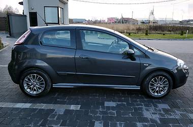 Хетчбек Fiat Punto 2011 в Стрию