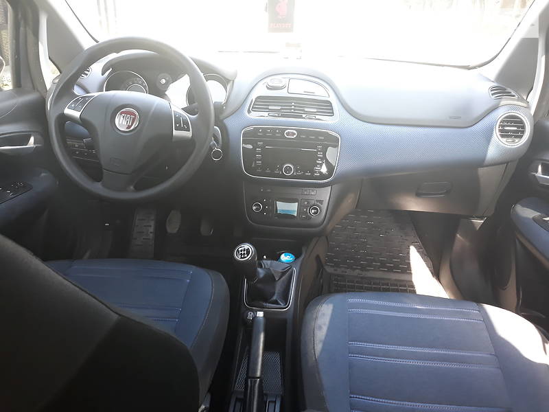 Хетчбек Fiat Punto 2010 в Виноградові