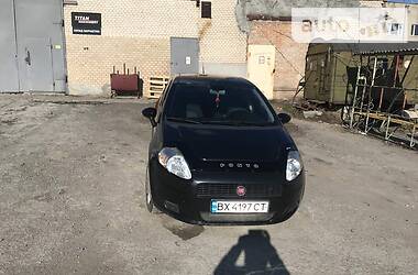 Хетчбек Fiat Punto 2010 в 